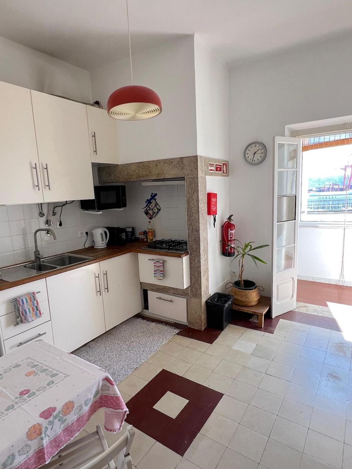 Apartamento Sobre O Rio Lisboa Ngoại thất bức ảnh